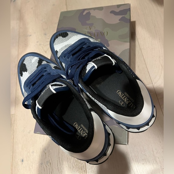 VALENTINO GARAVANI Logo Mesh Sneaker - Picture 10 of 10